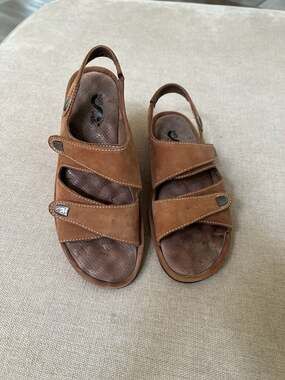 SoftWalk Women's Murietta Suede Comfort Slingback Sandals